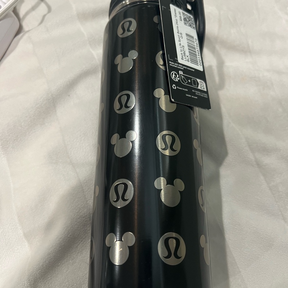 Lululemon back to life sports bottle Disney black